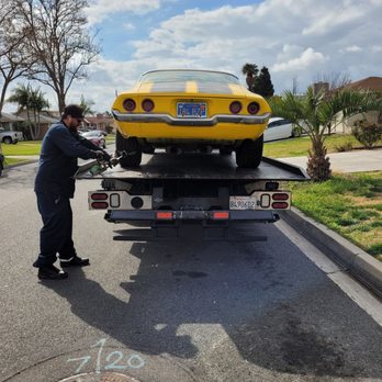 Henry's Towing - Towing Near Me - Santa Ana, California