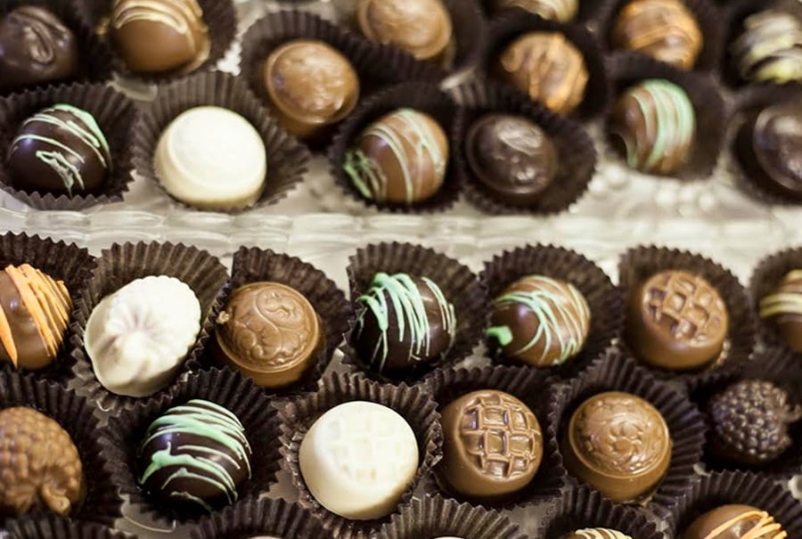 CHOCOLATES GALORE Updated June 2024 300 E First St, Flint, Michigan