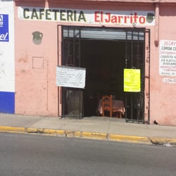 Cafetería el Jarrito - Fachada y entrada a la cafetería.