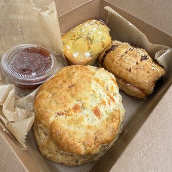 Ceremonia Bakeshop - Cheddar and Chive Biscuit, Bacon & Jalapeño Cornbread, Sausage Roll - Bakeries Near Me - Brooklyn, New York Ceremonia Bakeshop - Cheddar and Chive Biscuit, Bacon & Jalapeño Cornbread, Sausage Roll - Bakeries Near Me - Brooklyn, New York