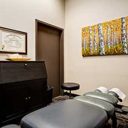 Backstrong Health Group - A comfortable space in which to receive your chiropractic treatments