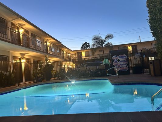 Crown City Inn by null