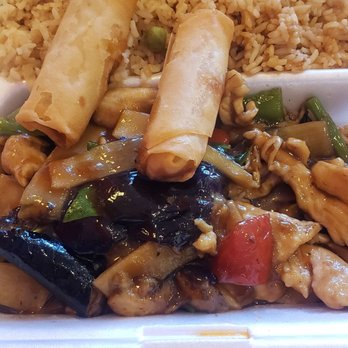 Sizzling Wok - Thai Basil Chicken/Spring Roll/Fried rice - Chinese Near Me - San Antonio, Texas