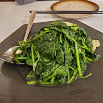 OOHU - Spinach with garlic - fresh - Szechuan Near Me - New York, New York OOHU - Spinach with garlic - fresh - Szechuan Near Me - New York, New York