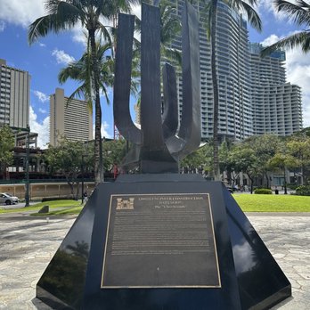 Brothers in Valor Memorial - Landmarks & Historical Buildings Near Me - Honolulu, Hawaii Brothers in Valor Memorial - Landmarks & Historical Buildings Near Me - Honolulu, Hawaii