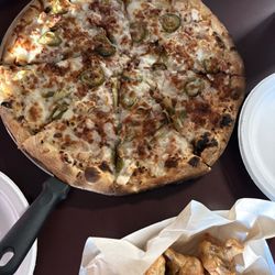Beer Garden Pizzeria - Deluxe Pizza (Large).  Shrooms. Appetizer.