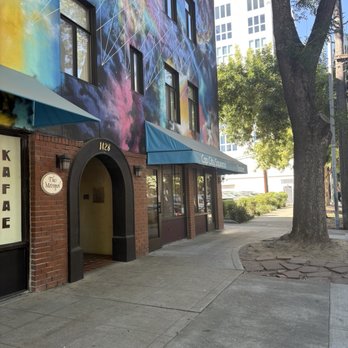 Cap City Squeeze Juice Bar - outside - Juice Bars & Smoothies Near Me - Sacramento, California