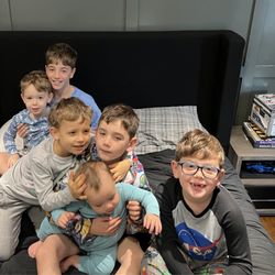 Auerbach Keith MD - Janie has 6 grandsons