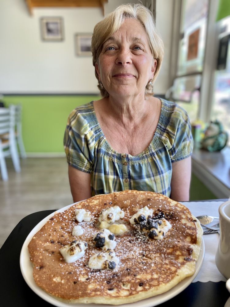 THE TEA KETTLE RESTAURANT 489 Photos & 413 Reviews 1395 Boston Post