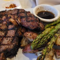 Pane Vino - Prime rib,  roasted potatoes and asparagus