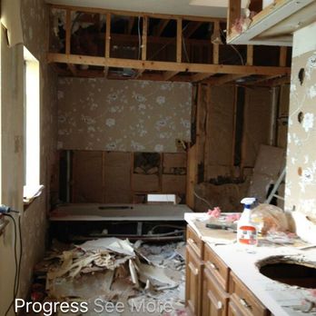 Ballroom Baths & Home Design - Before master bath. Demo started - General Contractors Near Me - Boerne, Texas Ballroom Baths & Home Design - Before master bath. Demo started - General Contractors Near Me - Boerne, Texas