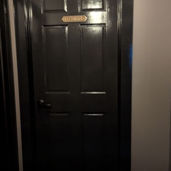 Lost Fox Inn - Hotels Near Me - Litchfield, Connecticut