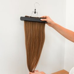 Dimensional hair makes all the difference.
Custom highlights, balayage, lived-in color, and seamless blending for beautiful movement!