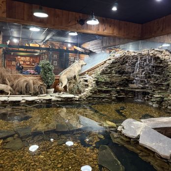 Caney Fork River Valley Grille - Pond water fall - American Near Me - Nashville, Tennessee