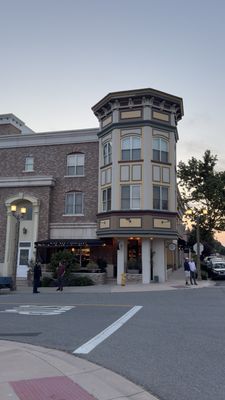 Two Travelers Wine Bar + Merchant by null