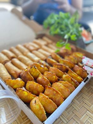 Banh Khot Lady by null