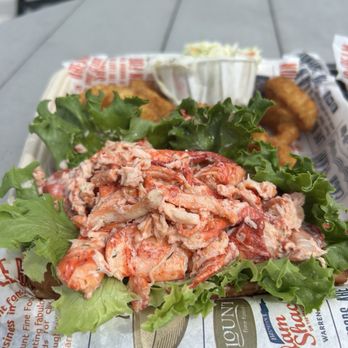 Blount Clam Shack on the Waterfront - Small lobster roll - Seafood Near Me - Warren, Rhode Island Blount Clam Shack on the Waterfront - Small lobster roll - Seafood Near Me - Warren, Rhode Island
