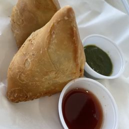 Samosa (2 pcs) Samosa (2 pcs)