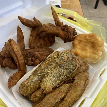 Uncle Lous Fried Chicken - fried chicken and waffles - Chicken Wings Near Me - Memphis, Tennessee