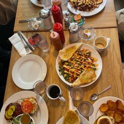 Floyd's Diner - The Mahoney, Chicken burgers, bottomless coffee, and more