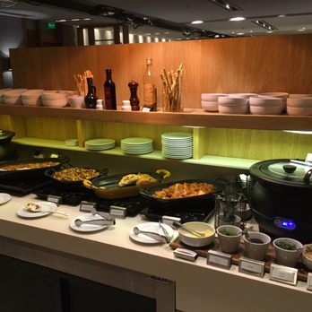 Salón Star Alliance - Warm dishes. Nice! Local. - Airport Lounges Near Me - Ezeiza, C