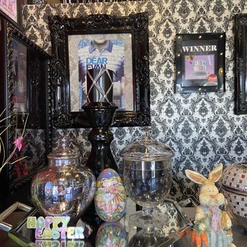 Showboy BakeShop - Sweets ! - Bakeries Near Me - Henderson, Nevada