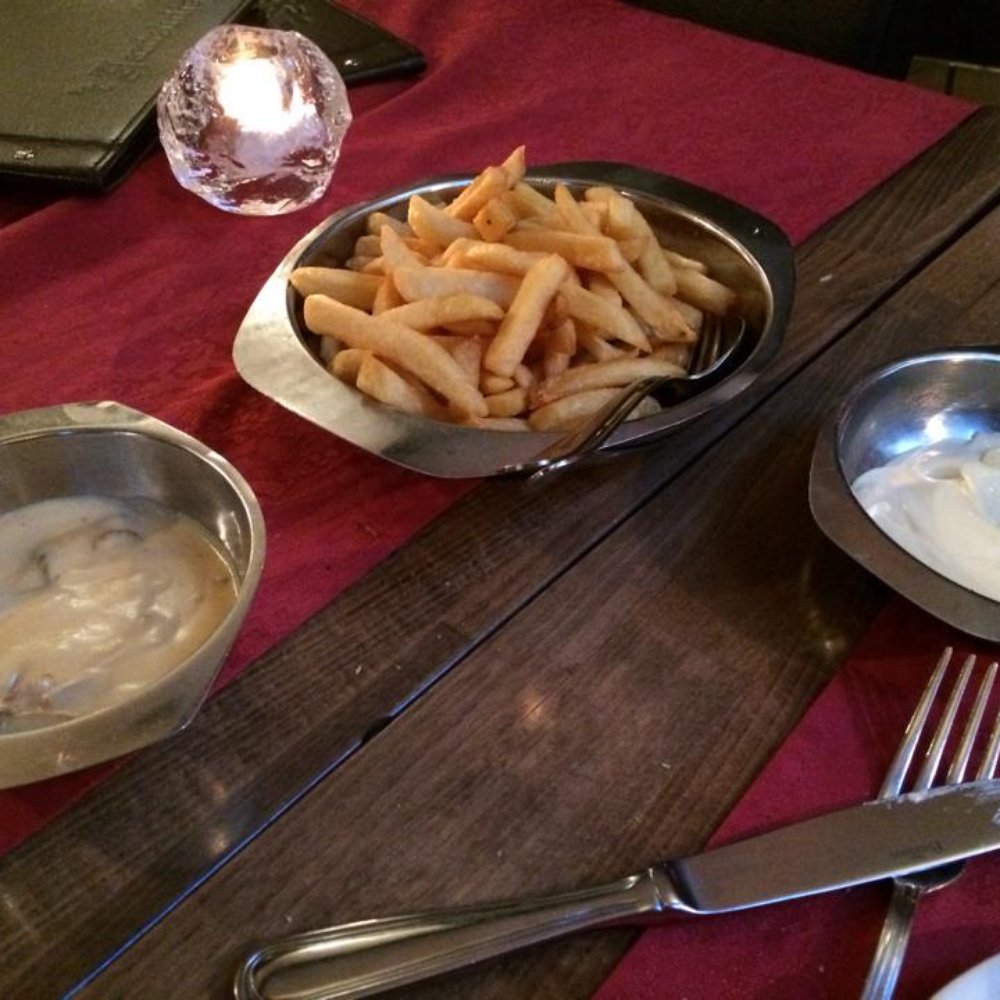 T'fonteintje - Frites! - Brasseries Near Me - Bruges, VWV