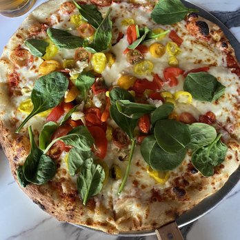 Maple Creek Bistro - Veggie pizza - American Near Me - Kingston, Tennessee