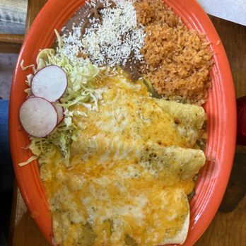 Las Cambritas - Carne asada enchilada with green sauce - Mexican Near Me - Cambria, California Las Cambritas - Carne asada enchilada with green sauce - Mexican Near Me - Cambria, California