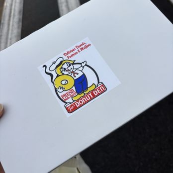 Fox's Donut Den - Donuts Near Me - Nashville, Tennessee Fox's Donut Den - Donuts Near Me - Nashville, Tennessee