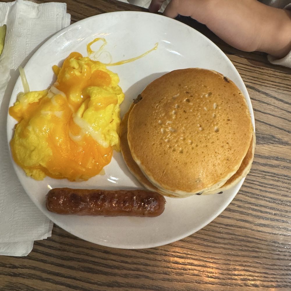 Another Broken Egg Cafe - Kids' Chocolate Chip Pancakes - Breakfast & Brunch Near Me - Jacksonville, Florida Another Broken Egg Cafe - Kids' Chocolate Chip Pancakes - Breakfast & Brunch Near Me - Jacksonville, Florida