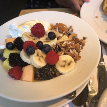 Clinton St. Baking - Granola, yogurt & fruit - Bakeries Near Me - New York, New York