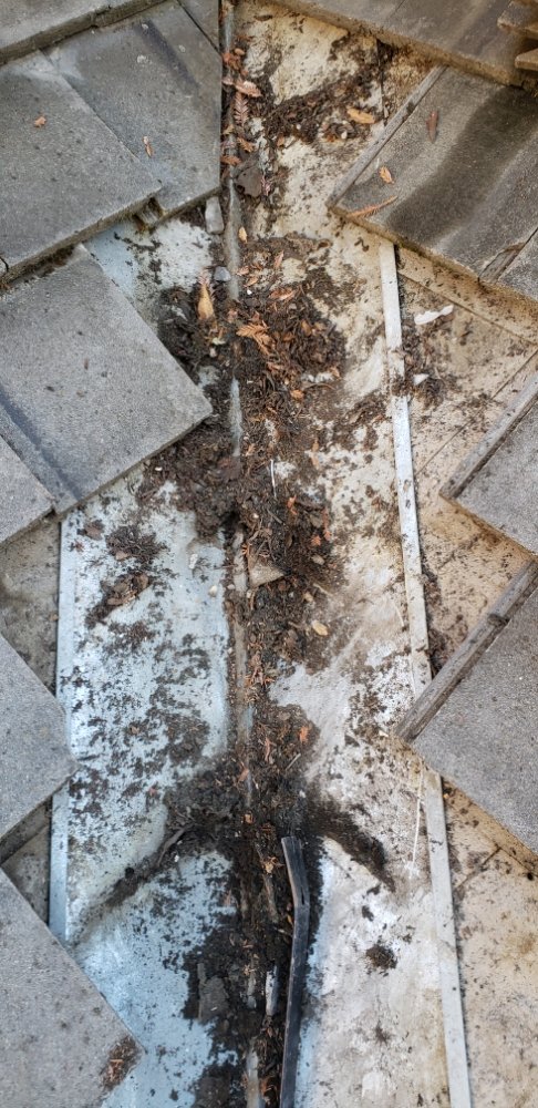 Slide of Landeros Quality Roofing Services