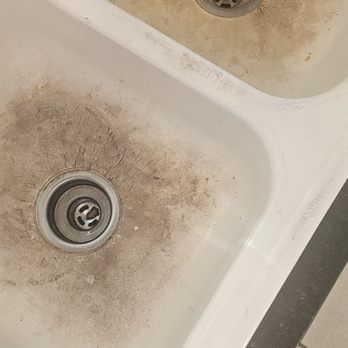 Surf Or Sound Realty - Kitchen sink, cracks so big your finger nail fits in them! - Property Management Near Me - Salvo, North Carolina Surf Or Sound Realty - Kitchen sink, cracks so big your finger nail fits in them! - Property Management Near Me - Salvo, North Carolina