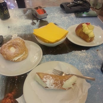 I Siciliani - Bignè con panna, cannolo con ricotta e babbá (ahimé, alla crema!). - Desserts Near Me - Rome, RM I Siciliani - Bignè con panna, cannolo con ricotta e babbá (ahimé, alla crema!). - Desserts Near Me - Rome, RM