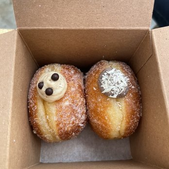 The Flour Box - Peppermint cookies & cream + winter cold brew - Bakeries Near Me - Seattle, Washington The Flour Box - Peppermint cookies & cream + winter cold brew - Bakeries Near Me - Seattle, Washington