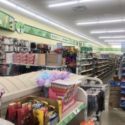 Dollar Tree - Inside -- Saturday, 14 May 2022