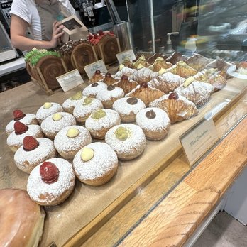 Angelina Bakery - Filled pastries - Bakeries Near Me - New York, New York Angelina Bakery - Filled pastries - Bakeries Near Me - New York, New York