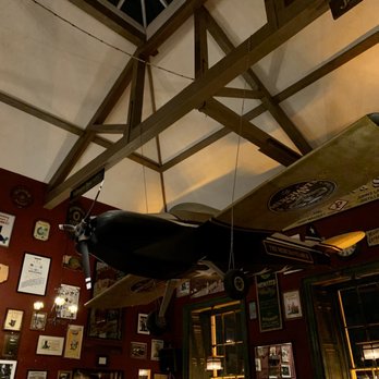 Merchant's Arch Bar - Irish Near Me - Dublin, D