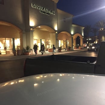 Banana Republic Factory Store - Last minute shopping - Men's Clothing Near Me - Camarillo, California Banana Republic Factory Store - Last minute shopping - Men's Clothing Near Me - Camarillo, California