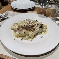 Altromondo - Gnocchi with guanciale and truffles