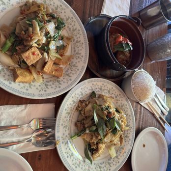 Glai Baan - Tofu Pad Prik King, Pad Kee Mao, Panang Curry - Thai Near Me - Phoenix, Arizona
