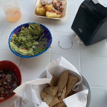 The Liquor Box - Guacamole and Salsa - Bars Near Me - Cozumel, ROO The Liquor Box - Guacamole and Salsa - Bars Near Me - Cozumel, ROO