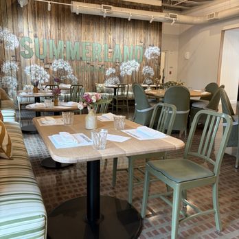 Summerland - Beautiful dining space - Juice Bars & Smoothies Near Me - Atlanta, Georgia Summerland - Beautiful dining space - Juice Bars & Smoothies Near Me - Atlanta, Georgia