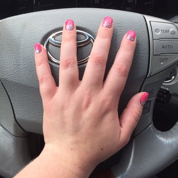 Diamond Nails - Shellac Manu - Nail Salons Near Me - Oshkosh, Wisconsin