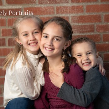 Positively Portraits - Medina, Ohio photographer specializing in senior and family photos. Positively Portraits turns genuine moments into memories! - Session Photography Near Me Positively Portraits - Medina, Ohio photographer specializing in senior and family photos. Positively Portraits turns genuine moments into memories! - Session Photography Near Me