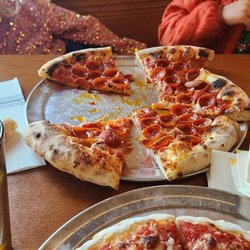 Helper Beer - Pepperoni pizza