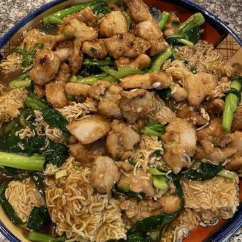 Golden Wheel - Minute Chicken Cake Noodles 2x orders - Chinese Near Me - Aiea, Hawaii