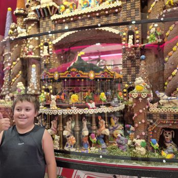 Sarris Candies - Candy Stores Near Me - Canonsburg, Pennsylvania Sarris Candies - Candy Stores Near Me - Canonsburg, Pennsylvania