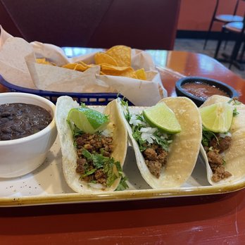 Las Fridas Mexican Kitchen-Doylestown - Street Taco platter with black beans - New Mexican Cuisine Near Me - Doylestown, Pennsylvania